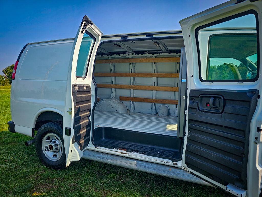 2017 GMC Savana 2500 Work Van