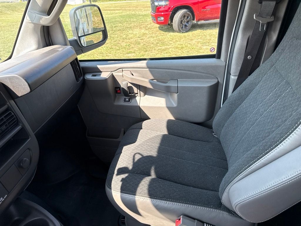 2025 GMC Savana Cargo RWD 2500 Regular Wheelbase Work Van