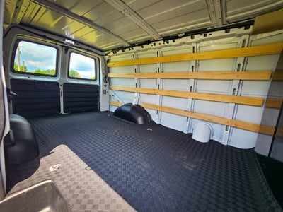 2025 GMC Savana Cargo RWD 2500 Regular Wheelbase Work Van