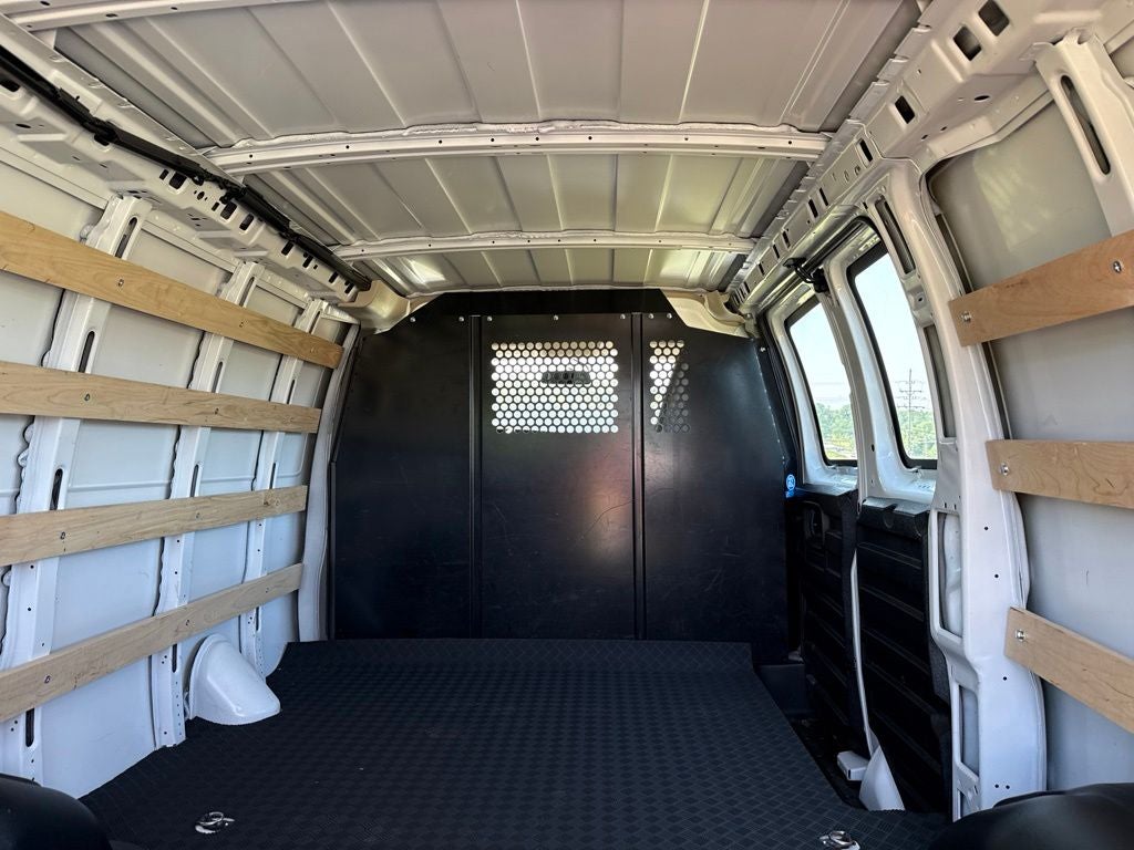 2025 GMC Savana Cargo RWD 2500 Regular Wheelbase Work Van
