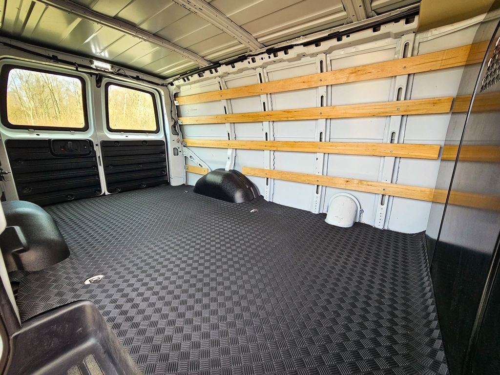 2024 GMC Savana Cargo RWD 2500 Regular Wheelbase Work Van