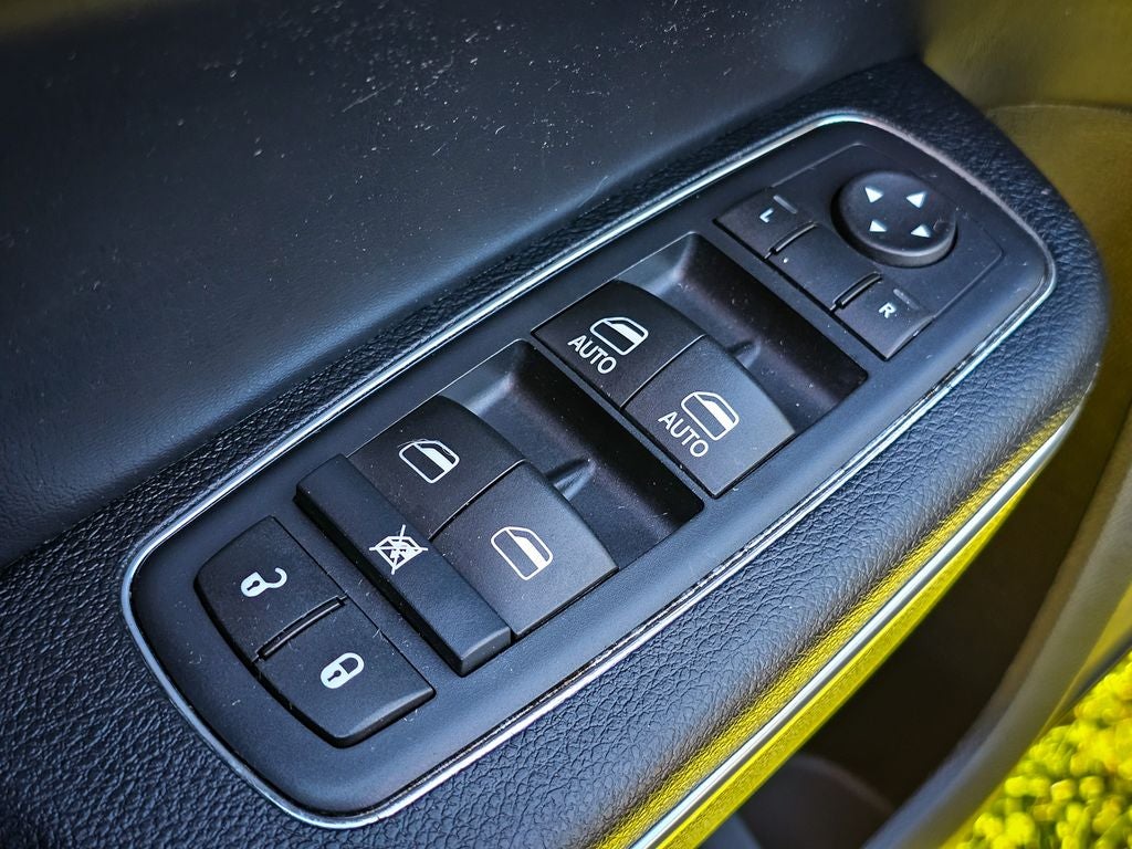 2016 Chrysler 300 Limited