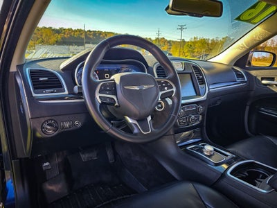 2016 Chrysler 300 Limited