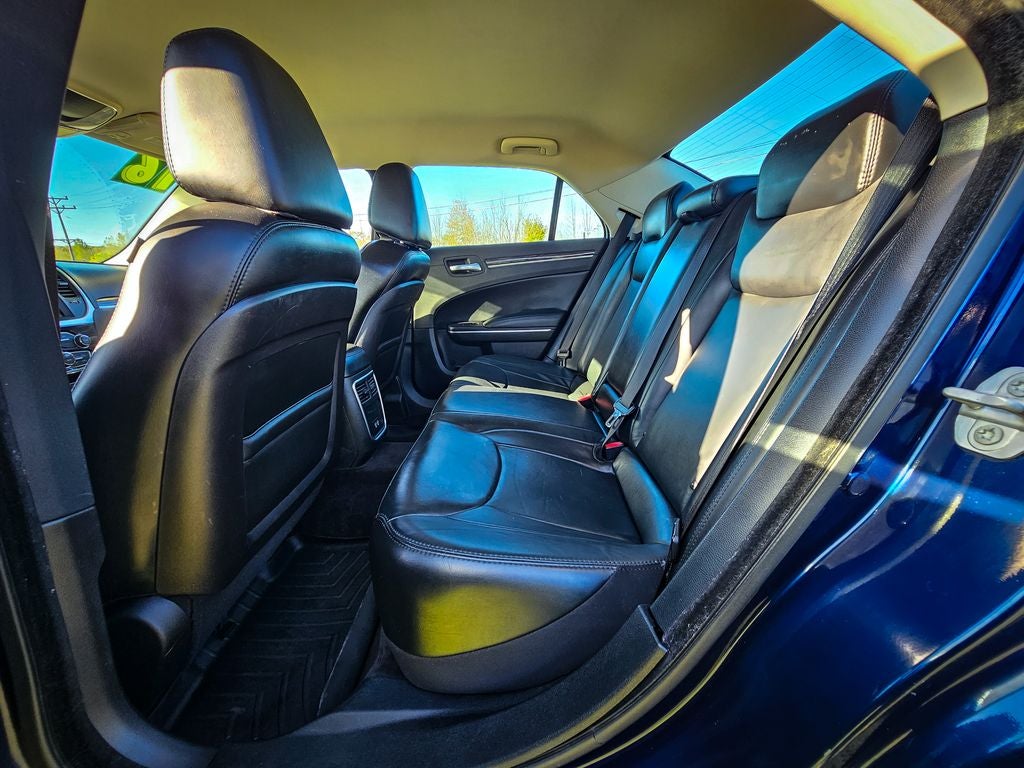 2016 Chrysler 300 Limited