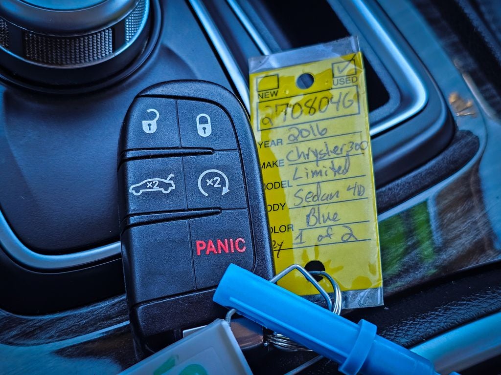 2016 Chrysler 300 Limited