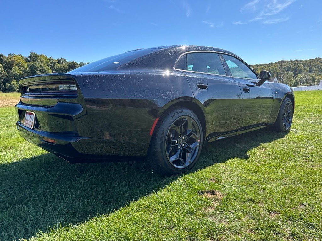 2027 Dodge Charger CHARGER R/T PLUS 4-DOOR AWD
