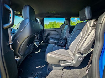 2027 Chrysler Pacifica PACIFICA SELECT