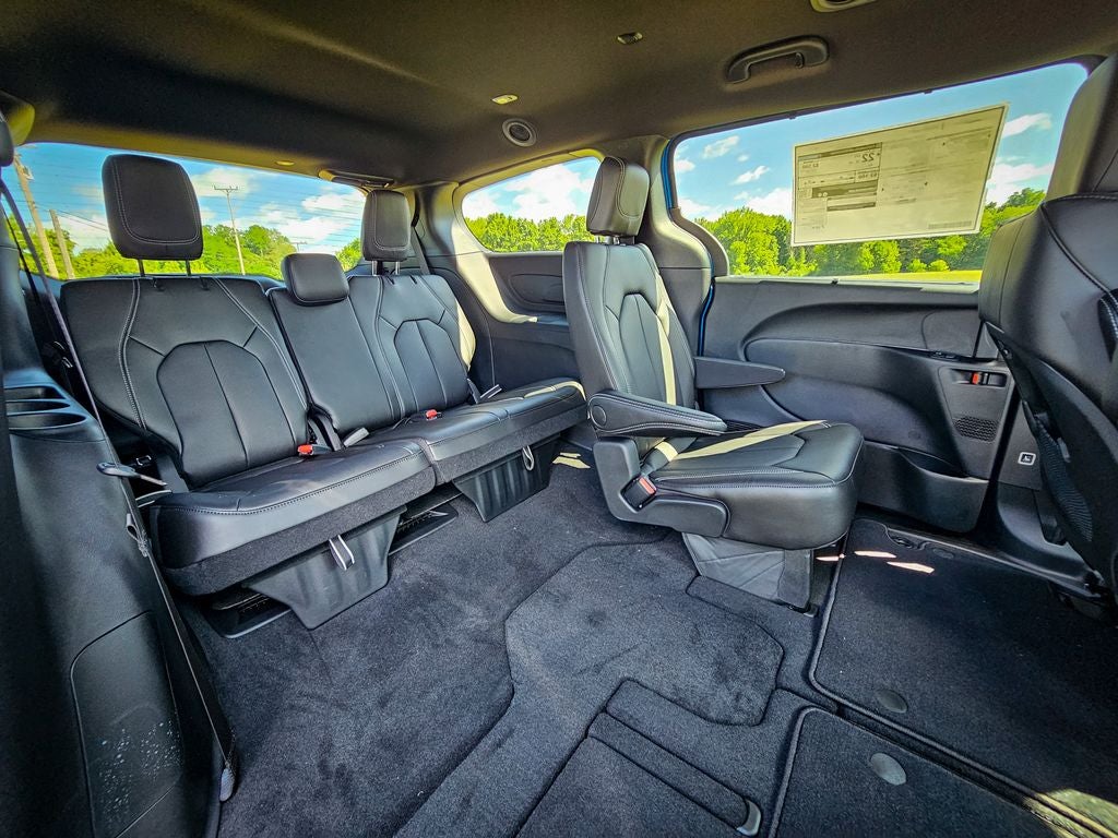2027 Chrysler Pacifica PACIFICA SELECT