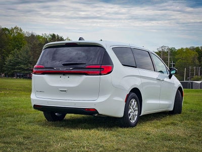 2027 Chrysler Pacifica PACIFICA SELECT