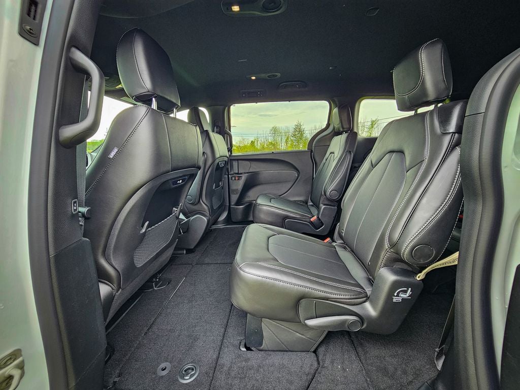 2027 Chrysler Pacifica PACIFICA SELECT