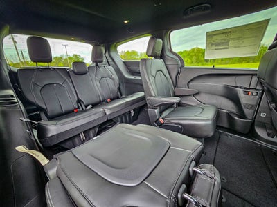 2027 Chrysler Pacifica PACIFICA SELECT