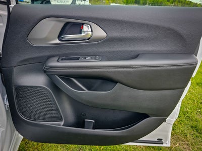 2027 Chrysler Pacifica PACIFICA SELECT