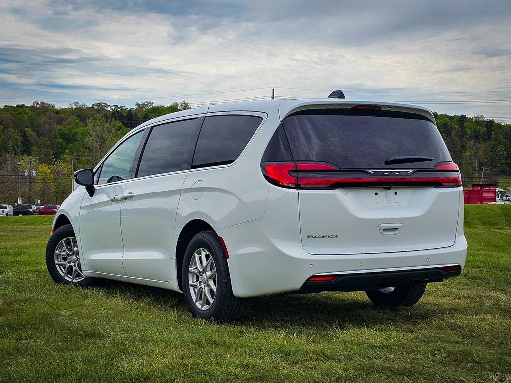 2027 Chrysler Pacifica PACIFICA SELECT