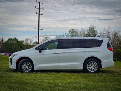 2027 Chrysler Pacifica PACIFICA SELECT