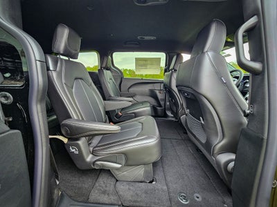 2027 Chrysler Pacifica PACIFICA SELECT