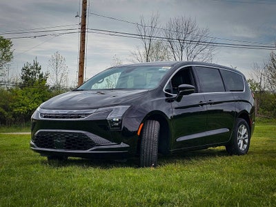 2027 Chrysler Pacifica PACIFICA SELECT