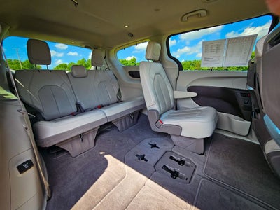 2020 Chrysler Pacifica Touring L Plus