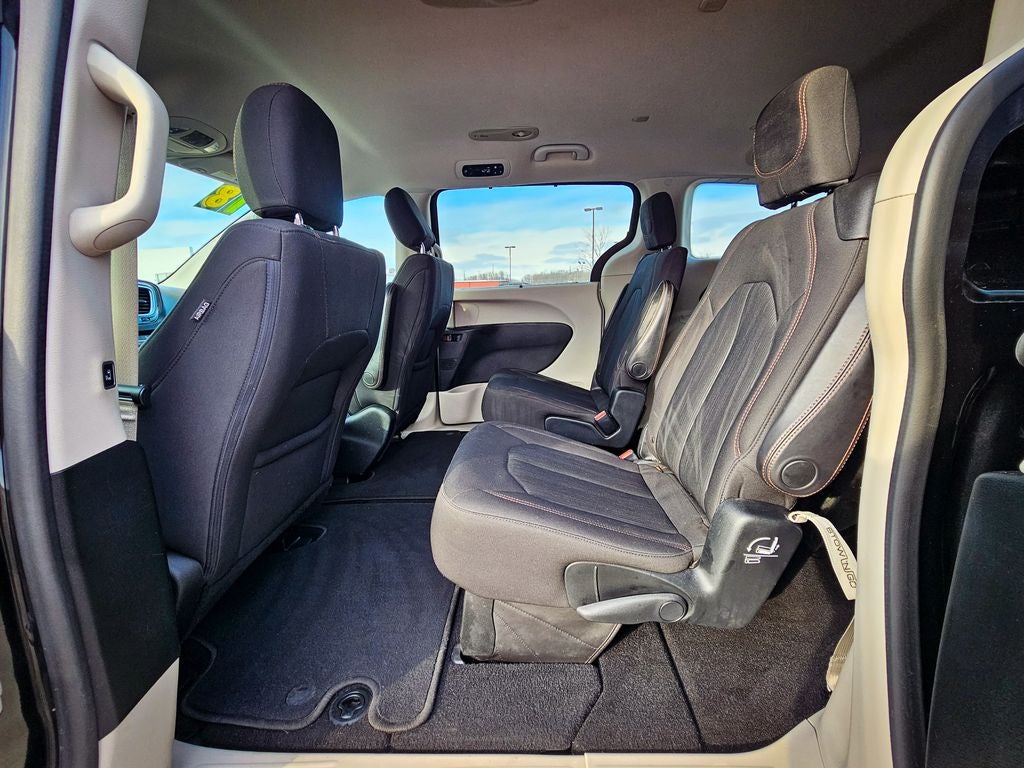 2018 Chrysler Pacifica Touring Plus