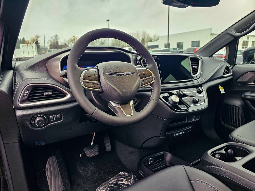 2026 Chrysler Pacifica PACIFICA SELECT AWD