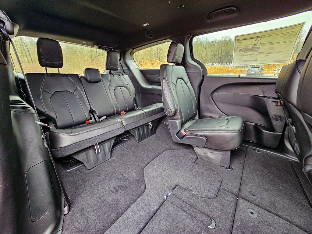 2026 Chrysler Pacifica PACIFICA SELECT AWD