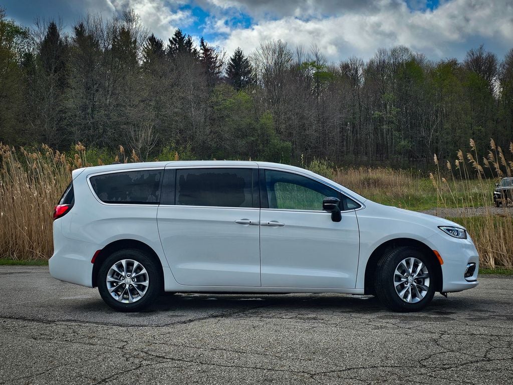 2026 Chrysler Pacifica PACIFICA SELECT AWD