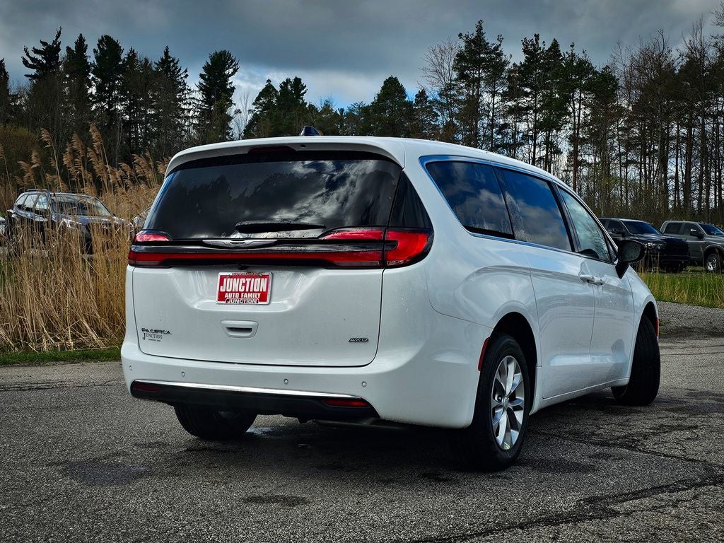 2026 Chrysler Pacifica PACIFICA SELECT AWD
