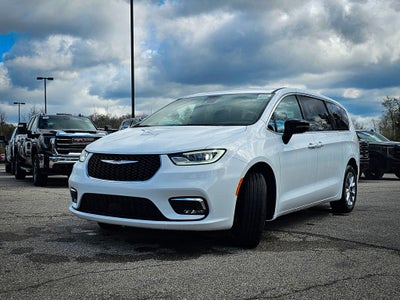 2026 Chrysler Pacifica PACIFICA SELECT AWD