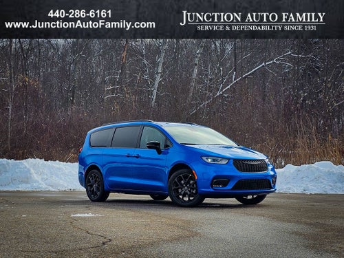 2026 Chrysler Pacifica PACIFICA SELECT AWD
