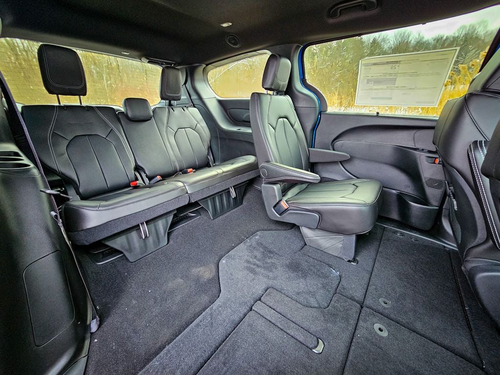 2026 Chrysler Pacifica PACIFICA SELECT AWD