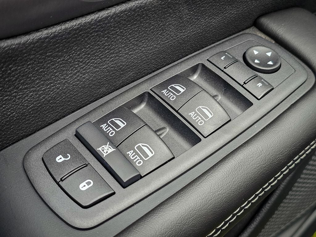 2027 Chrysler Pacifica PACIFICA SELECT AWD