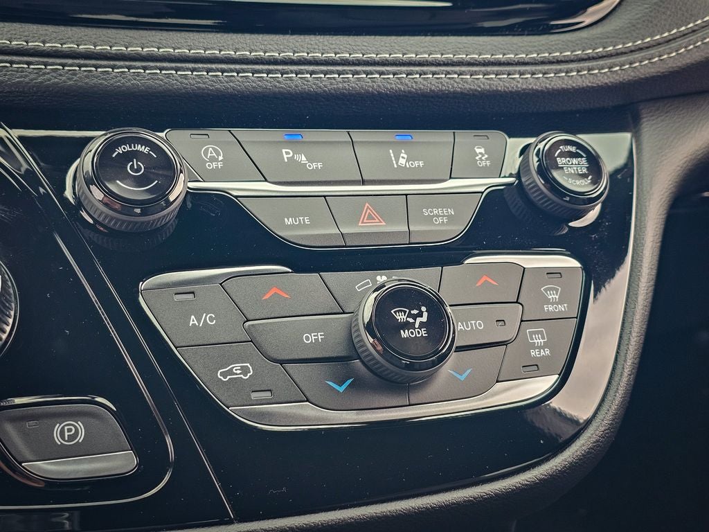 2027 Chrysler Pacifica PACIFICA SELECT AWD