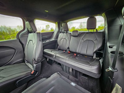 2027 Chrysler Pacifica PACIFICA SELECT AWD