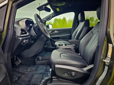 2027 Chrysler Pacifica PACIFICA SELECT AWD