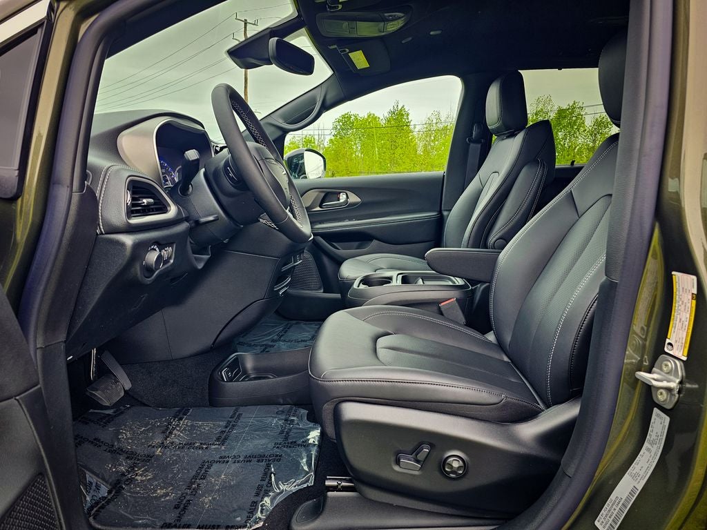 2027 Chrysler Pacifica PACIFICA SELECT AWD
