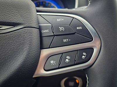 2027 Chrysler Pacifica PACIFICA SELECT AWD