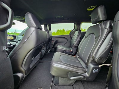 2027 Chrysler Pacifica PACIFICA SELECT AWD
