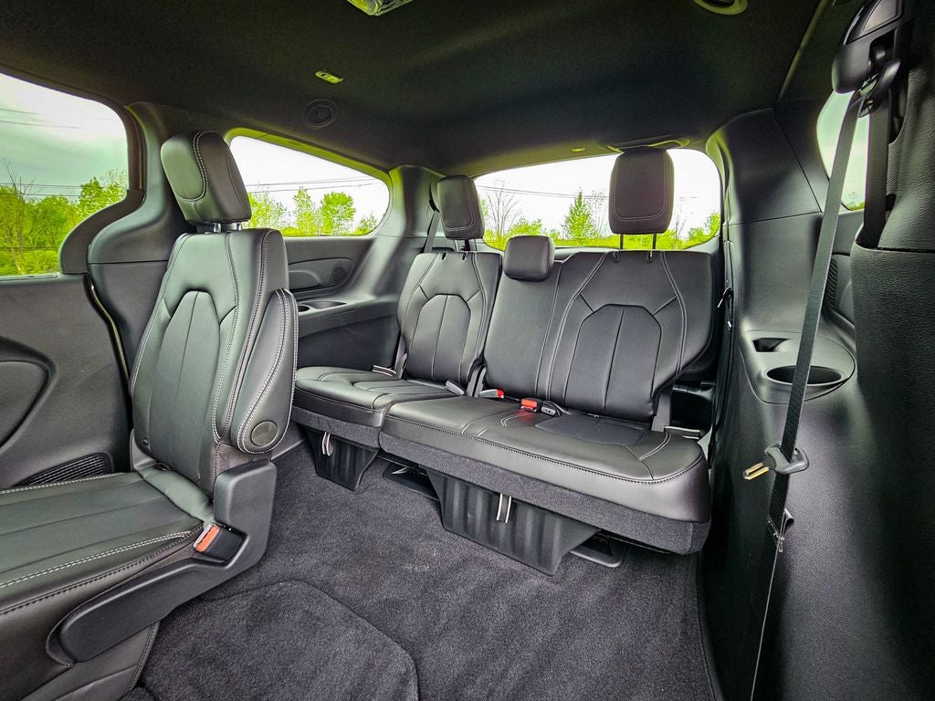 2027 Chrysler Pacifica PACIFICA SELECT AWD