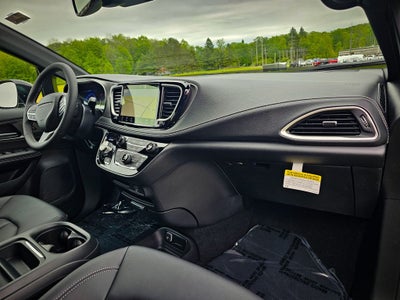 2027 Chrysler Pacifica PACIFICA SELECT AWD