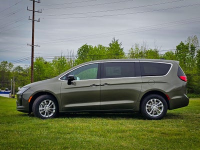 2027 Chrysler Pacifica PACIFICA SELECT AWD