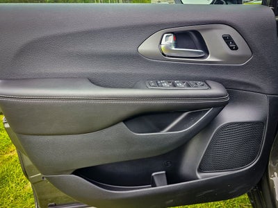 2027 Chrysler Pacifica PACIFICA SELECT AWD