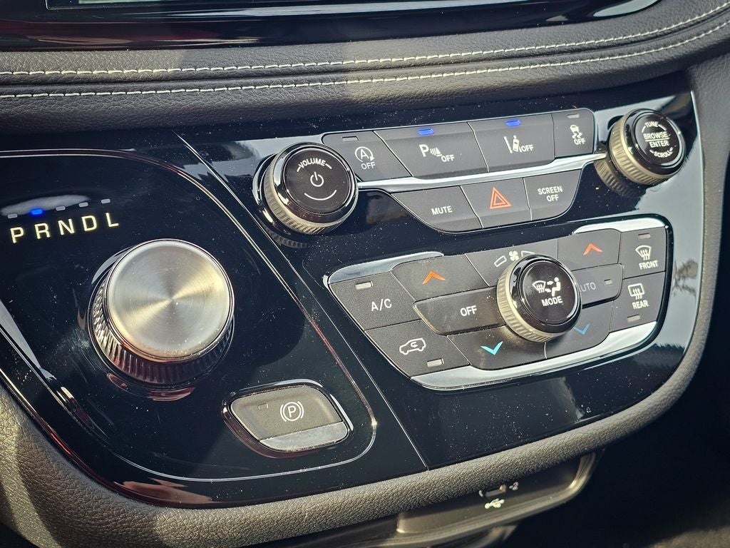 2026 Chrysler Pacifica PACIFICA SELECT AWD