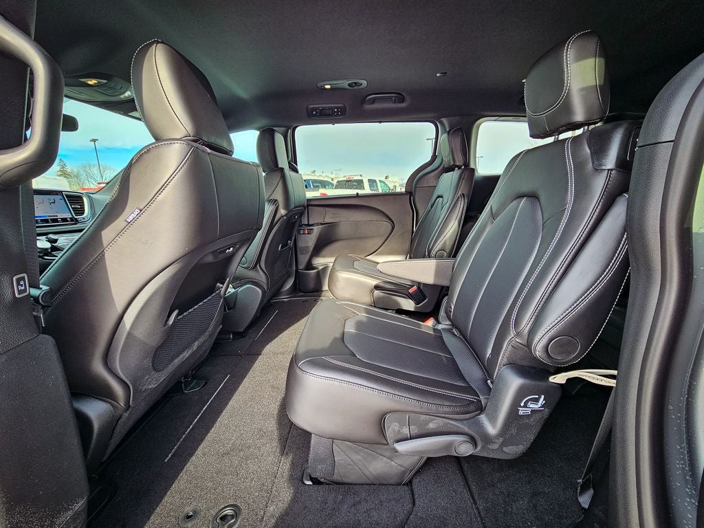 2026 Chrysler Pacifica PACIFICA SELECT AWD