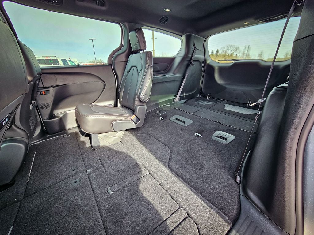 2026 Chrysler Pacifica PACIFICA SELECT AWD