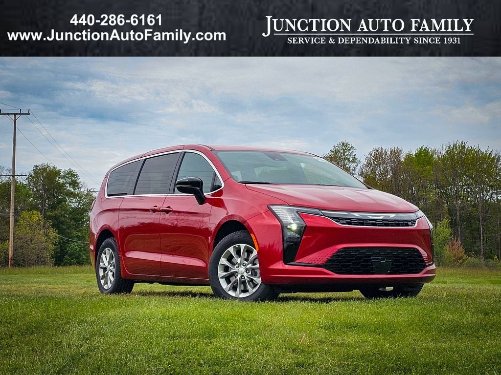 2027 Chrysler Pacifica Select AWD's photo