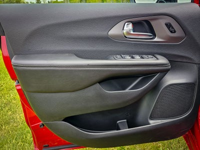 2027 Chrysler Pacifica PACIFICA SELECT AWD