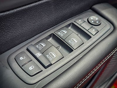 2027 Chrysler Pacifica PACIFICA SELECT AWD