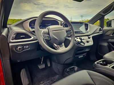 2027 Chrysler Pacifica PACIFICA SELECT AWD