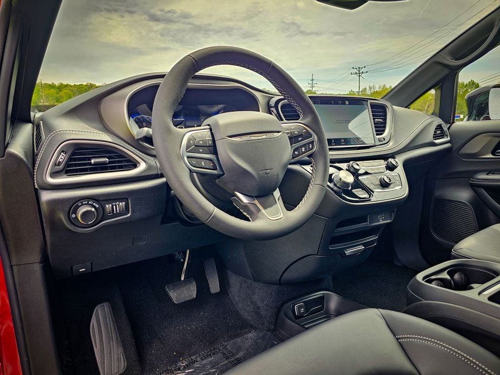2027 Chrysler Pacifica PACIFICA SELECT AWD