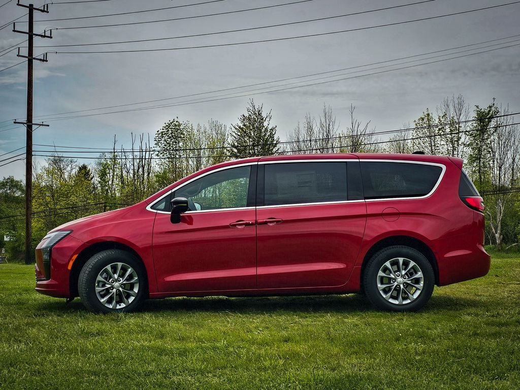 2027 Chrysler Pacifica PACIFICA SELECT AWD