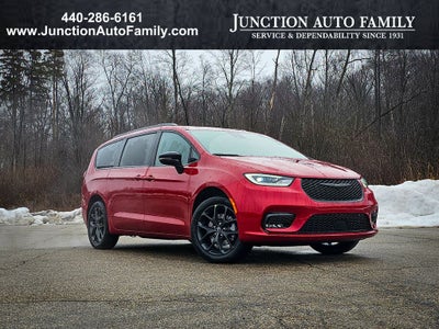 2026 Chrysler Pacifica PACIFICA LIMITED AWD